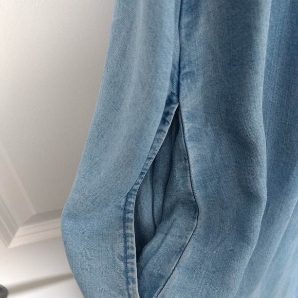 Denim Long Side Slit Dress Top with Pockets - Picture 7 of 9